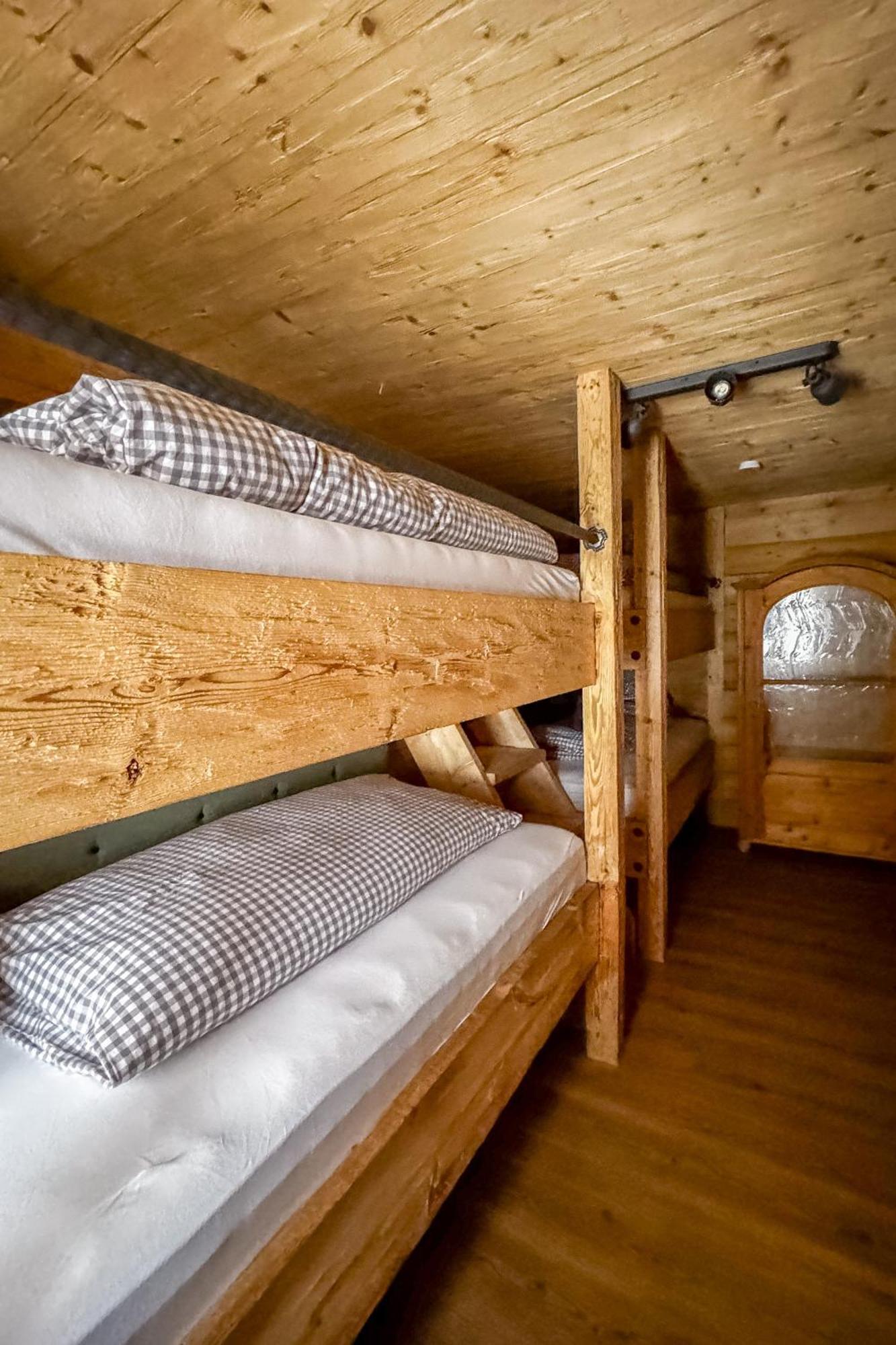Hotel Peer Alm Navis Exteriér fotografie