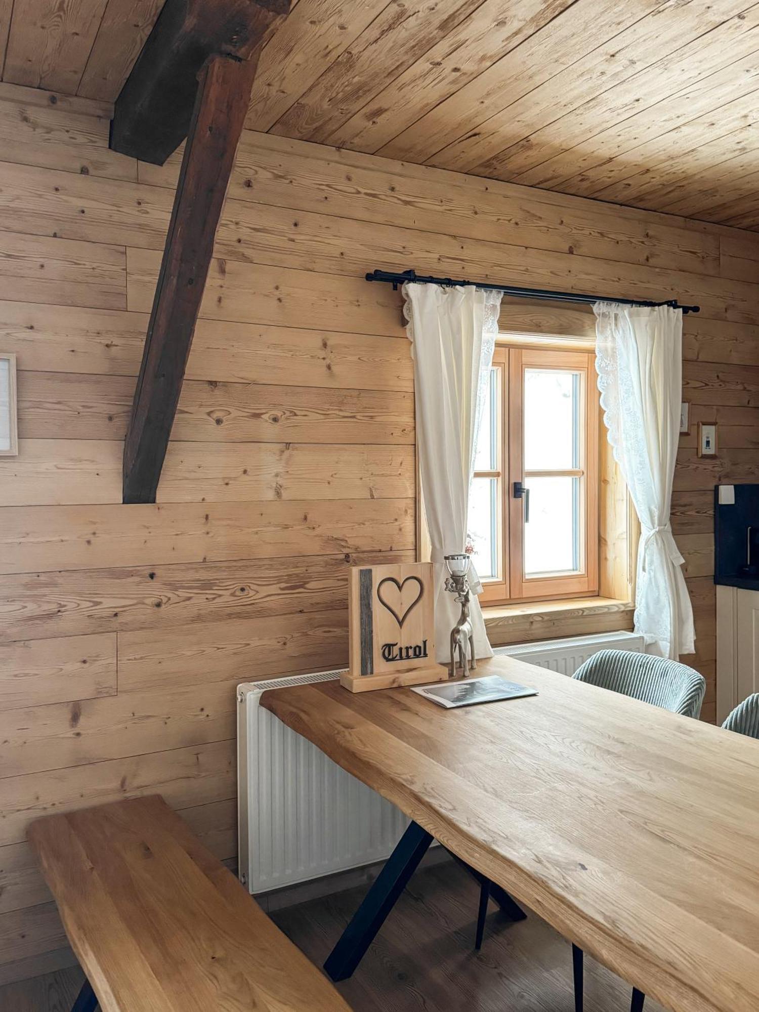 Hotel Peer Alm Navis Exteriér fotografie