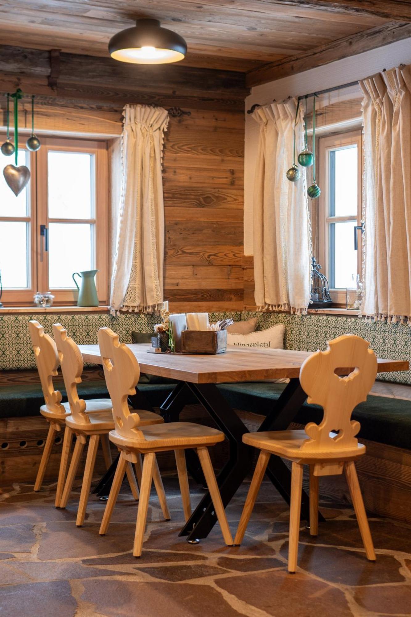 Hotel Peer Alm Navis Exteriér fotografie