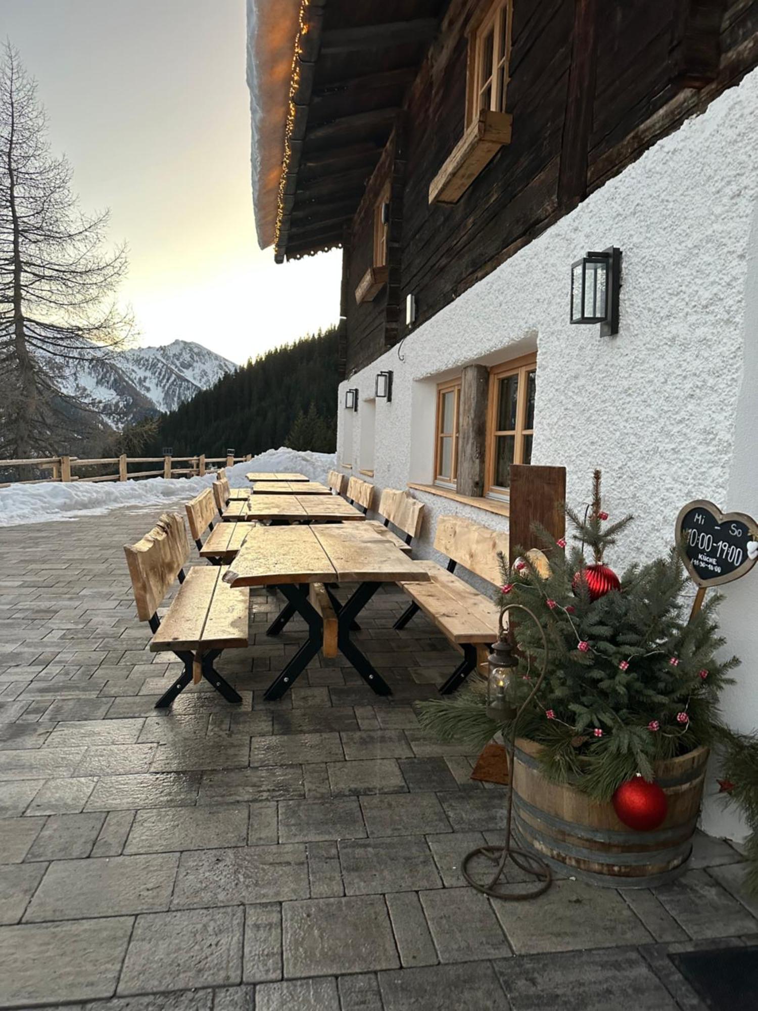 Hotel Peer Alm Navis Exteriér fotografie