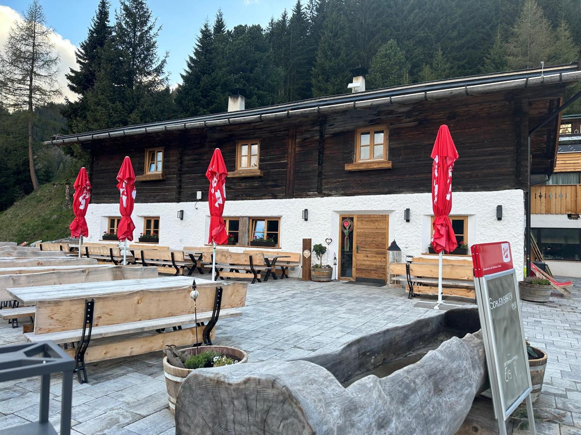 Hotel Peer Alm Navis Exteriér fotografie